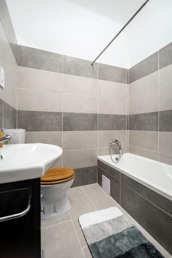 Bpr Deco Relic Studio Budapest Bagian luar foto
